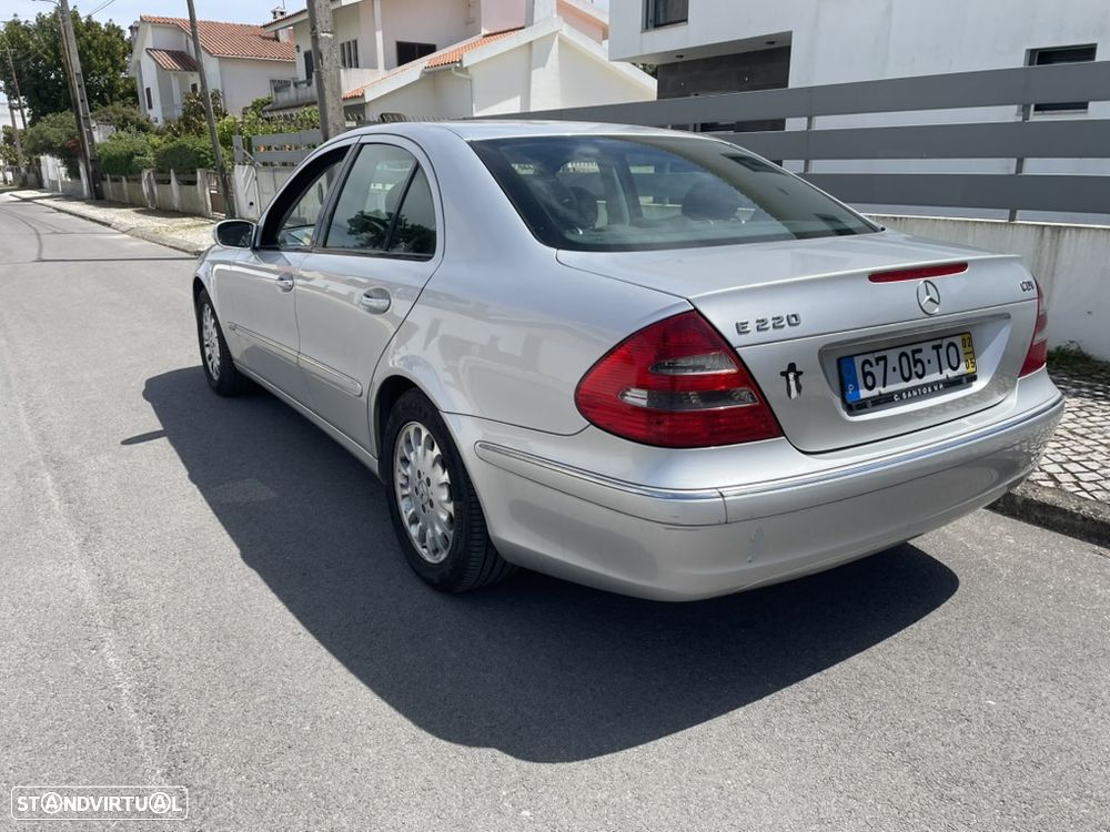 Mercedes-Benz E 220 CDI Elegance Aut. - 2