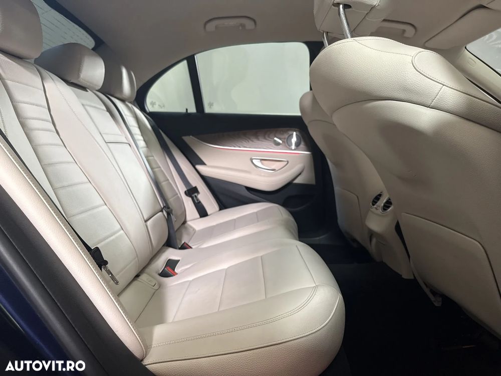 Mercedes-Benz E 220 d 4MATIC 9G-TRONIC - 13