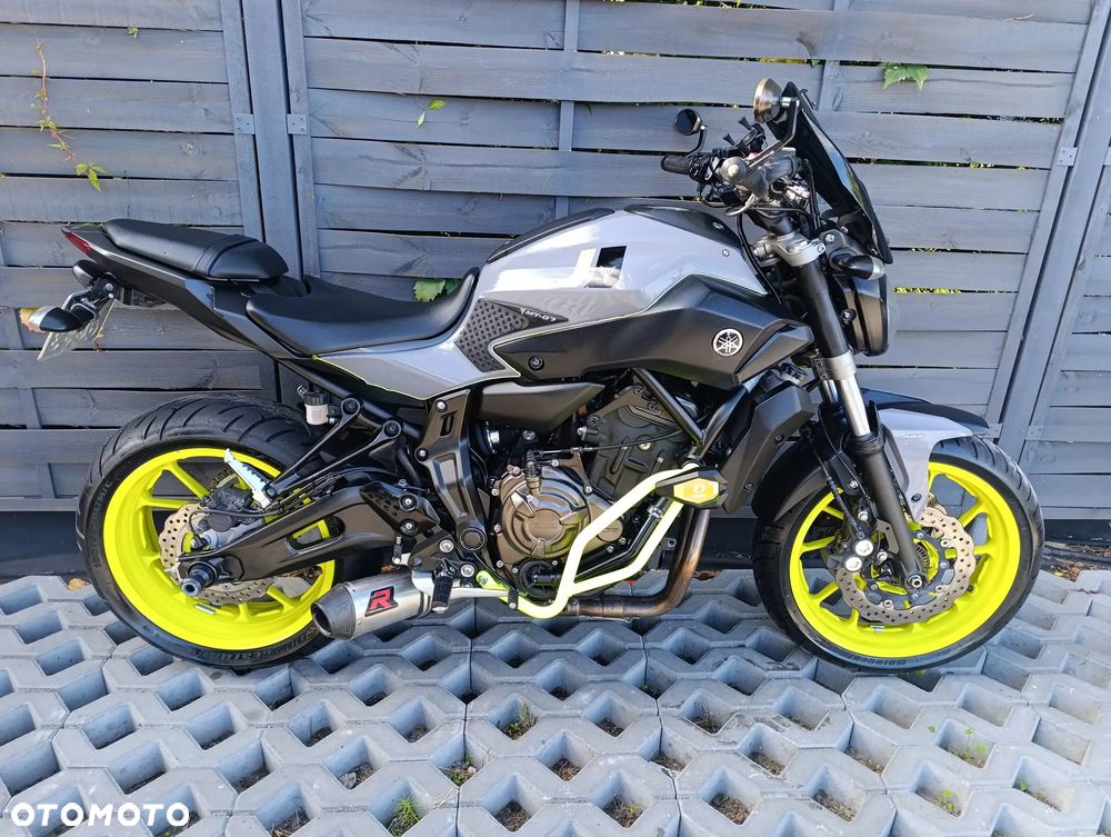 Yamaha MT - 7