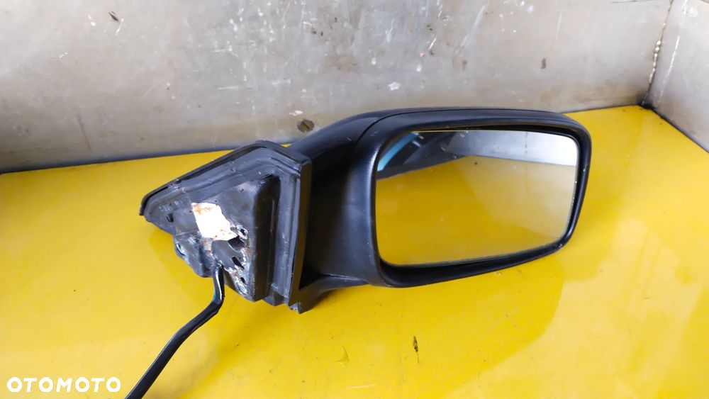 LUSTERKO PRAWE VOLVO V40 5PIN 0117373 - 1