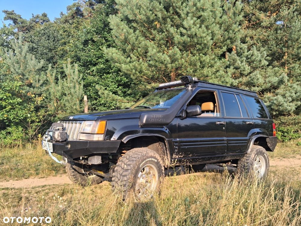 Jeep Cherokee - 4