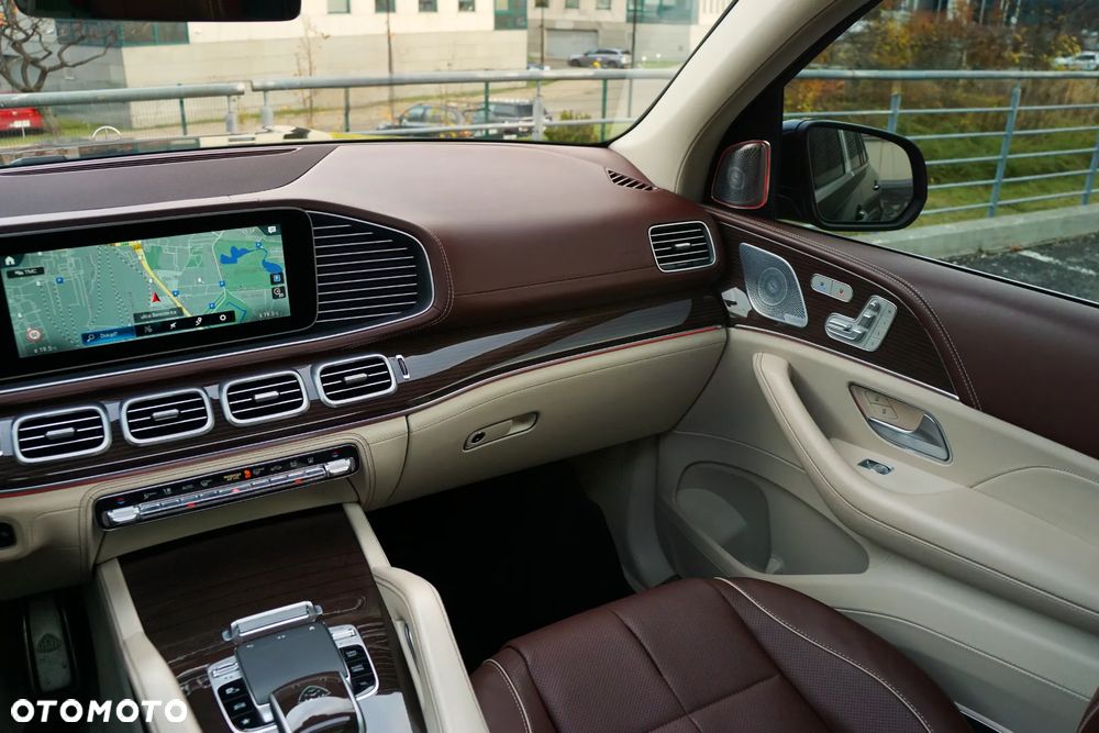 Mercedes-Benz GLS - 24