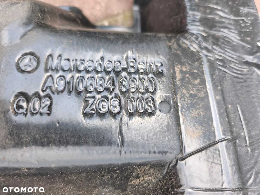 Podłoga dywaniki wykładzina Mercedes-Benz Sprinter w910 a9106843900 przód napęd - 4