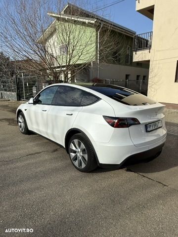 Tesla Model Y Long Range AWD - 21
