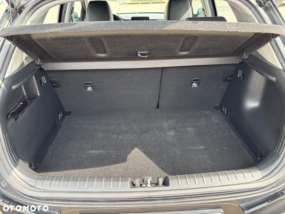 Kia Stonic 1.2 L - 10