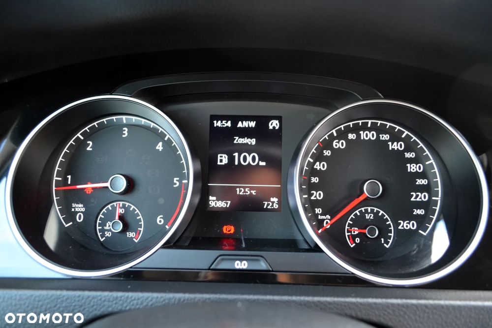 Volkswagen Golf - 30