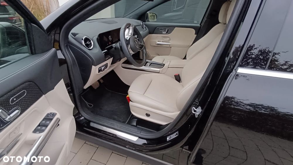 Mercedes-Benz GLA - 2