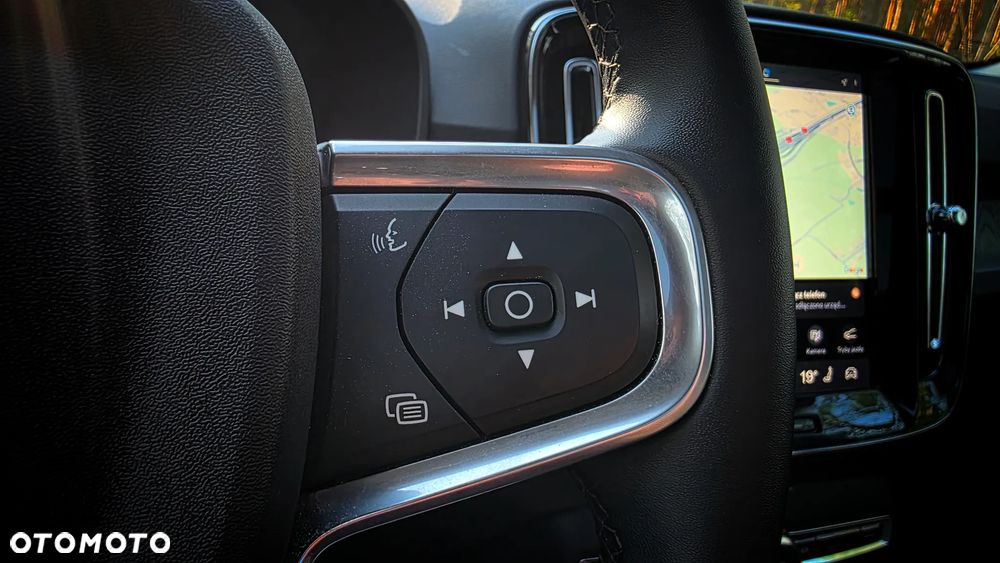 Volvo XC 40 - 25