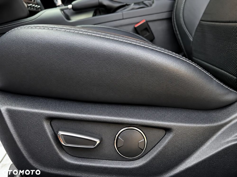 Ford Mustang 5.0 Ti-VCT V8 GT - 13
