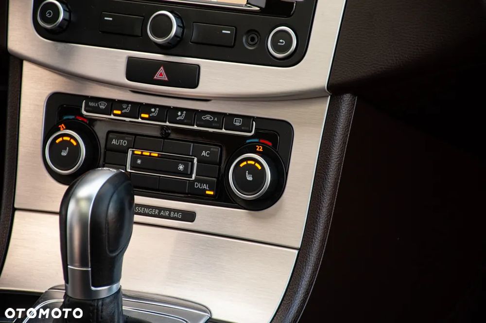 Volkswagen Passat 2.0 TDI DPF Highline DSG - 18