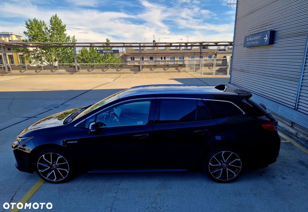 Toyota Corolla 2.0 Hybrid Executive - 11