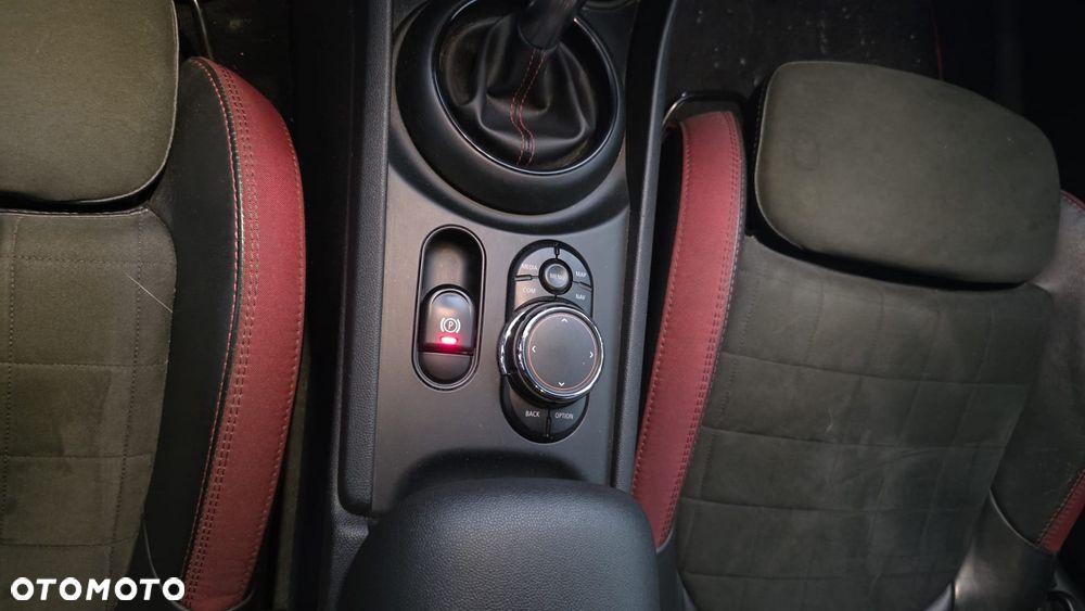 MINI Clubman Cooper SD All4 - 21