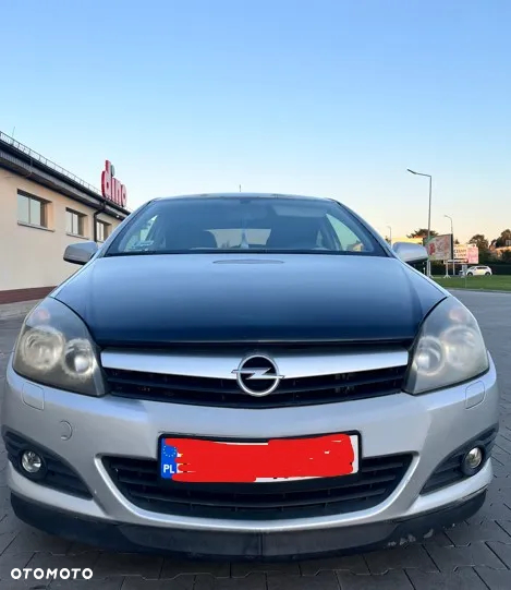 Opel Astra III GTC 1.6 Cosmo - 9