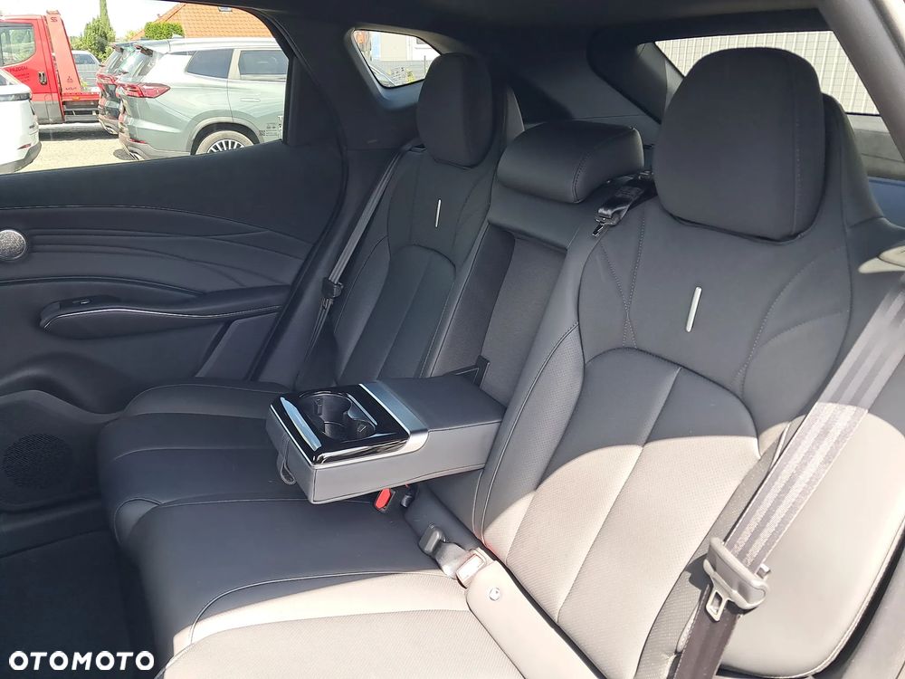 Omoda 7 1.5 T-GDi Super Hybrid Luxury - 14