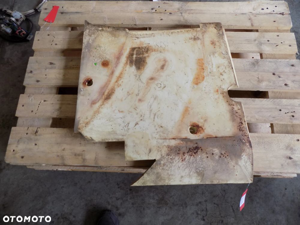 Merlo P 34.7 wygłuszenie podstawa dywanu styropian - 2