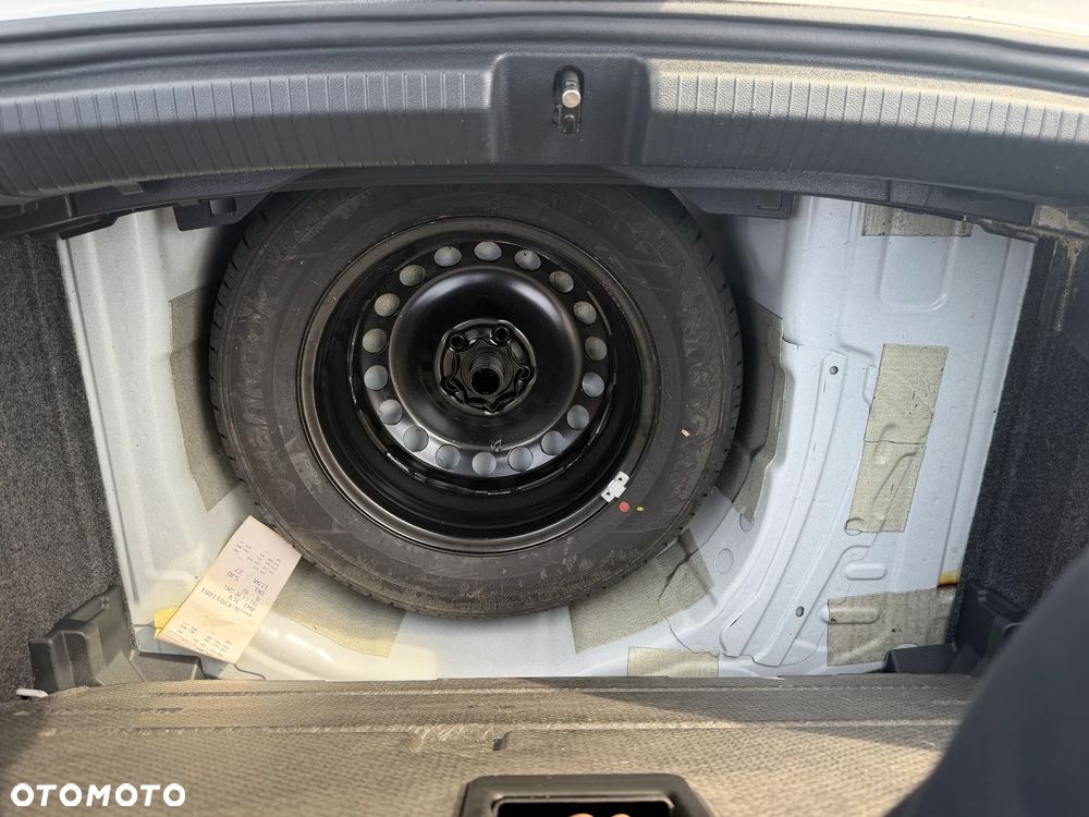 Volkswagen Polo - 11