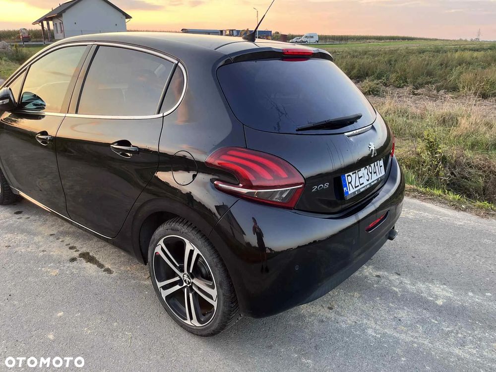 Peugeot 208 1.2 PureTech Allure S&S - 1
