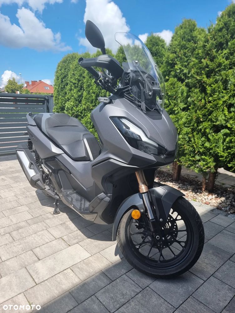 Honda ADV350 - 1