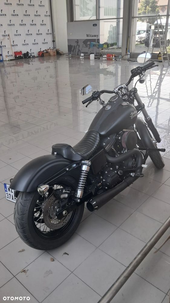 Harley-Davidson Dyna Street Bob - 3