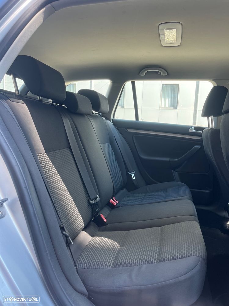 VW Golf Variant 1.6 TDi Confortline - 8