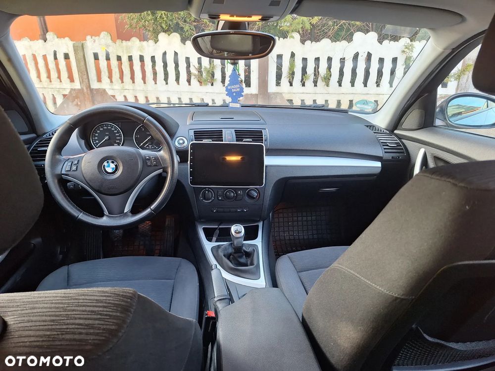 BMW Seria 1 120d DPF - 17