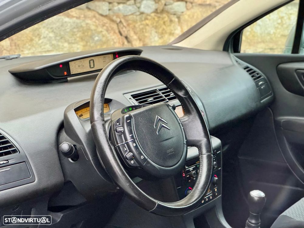 Citroën C4 1.6 HDi FAP Exclusive - 9