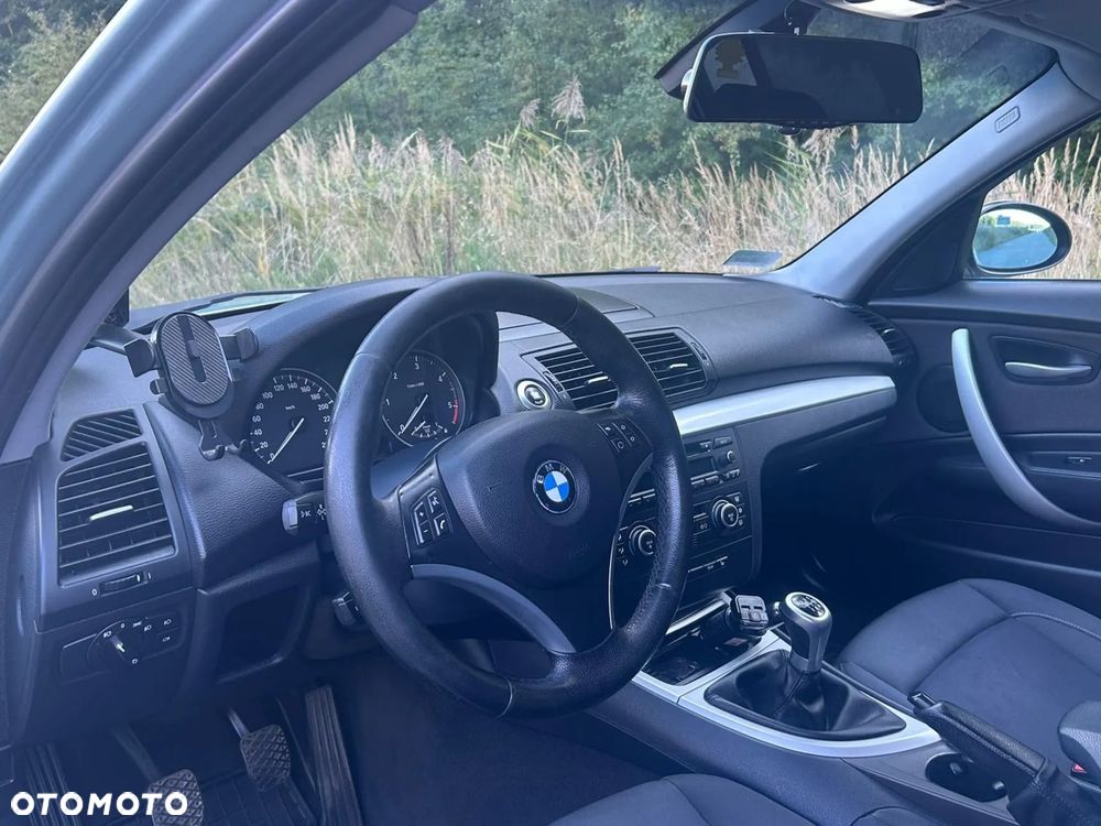 BMW Seria 1 120d DPF Edition Sport - 11