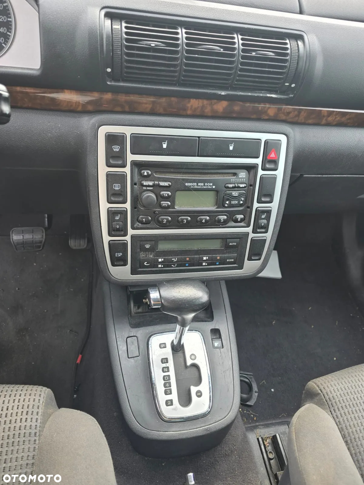 Ford Galaxy 2.8 V6 Ghia - 8