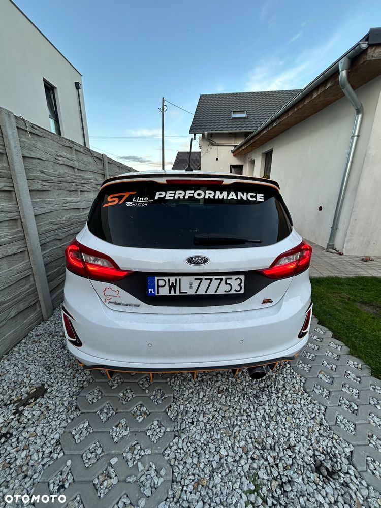 Ford Fiesta - 6