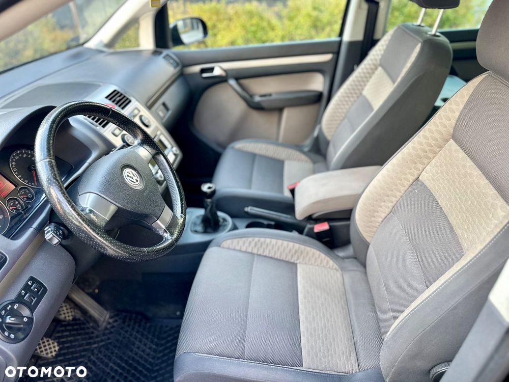 Volkswagen Touran 1.4 TSI Cross - 16