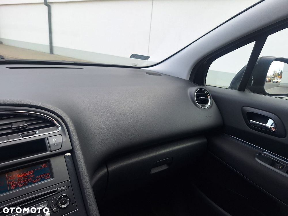 Peugeot 5008 155 THP Family Plus - 28