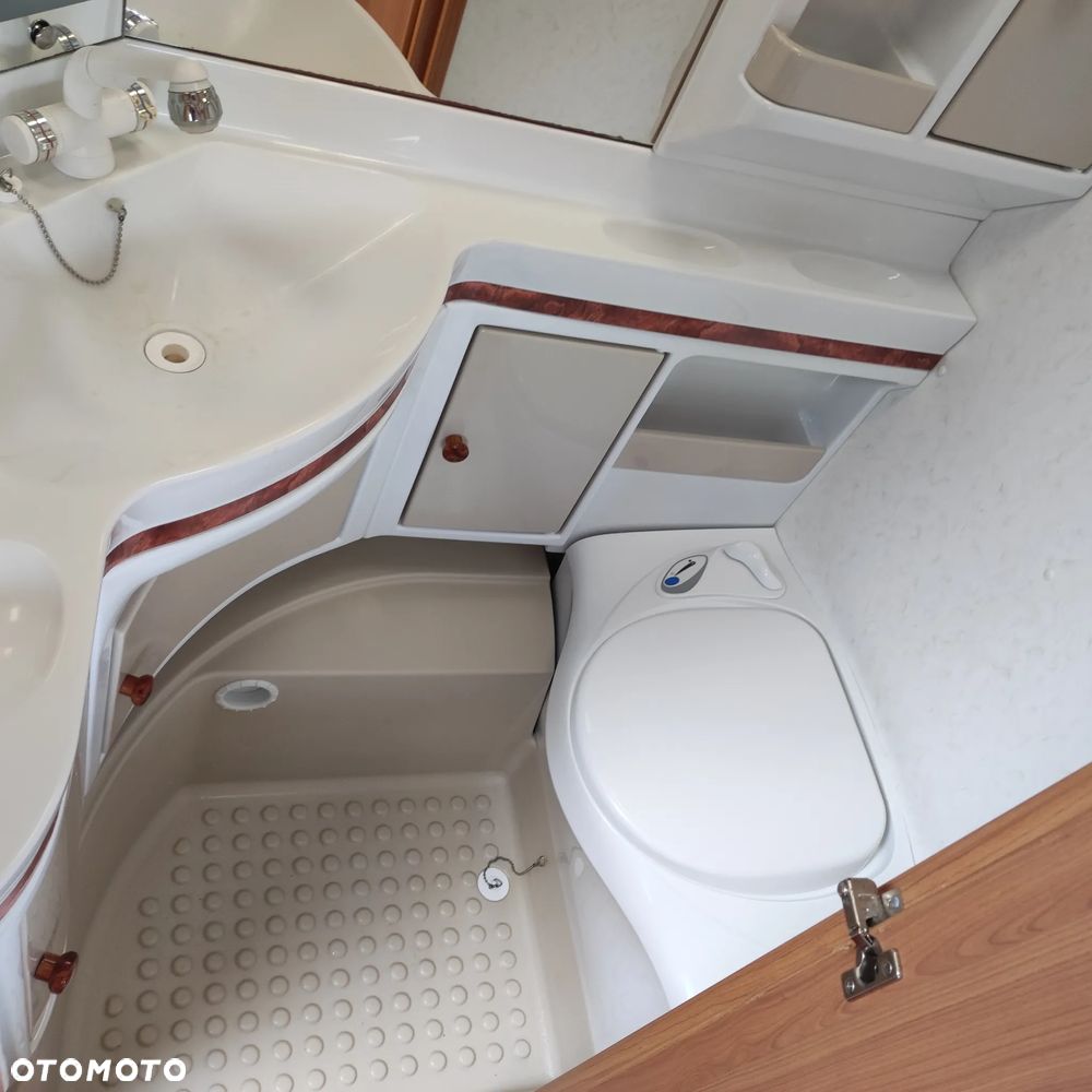 Hobby 460 De Luxe LU - 30