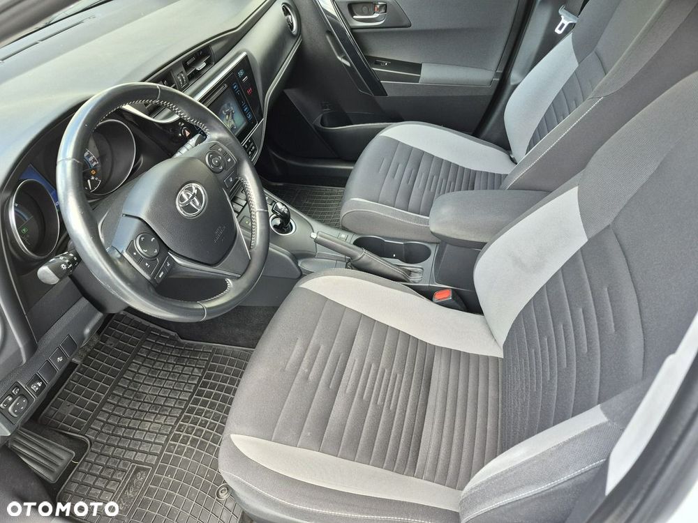 Toyota Auris - 9