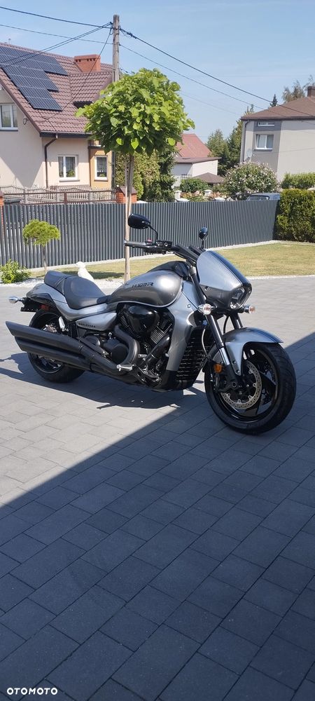 Suzuki Boulevard - 32