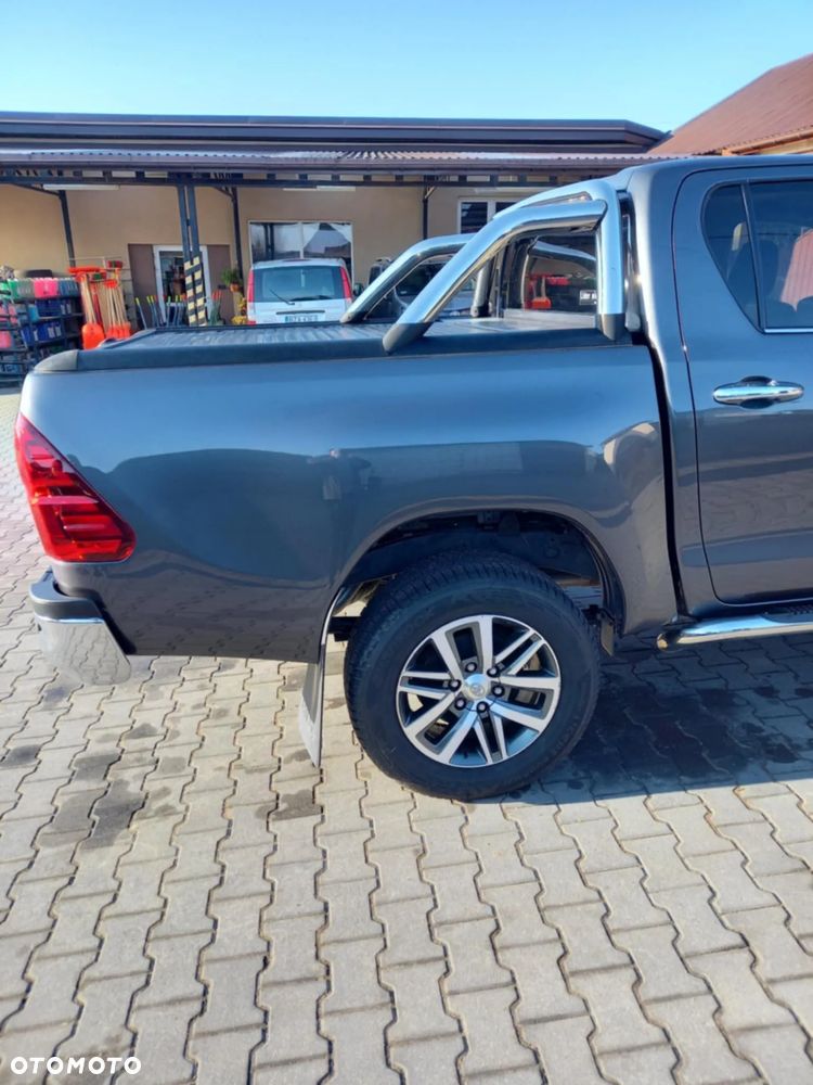 Toyota Hilux 2.4 D-4D Double Cab SR5 4x4 - 12