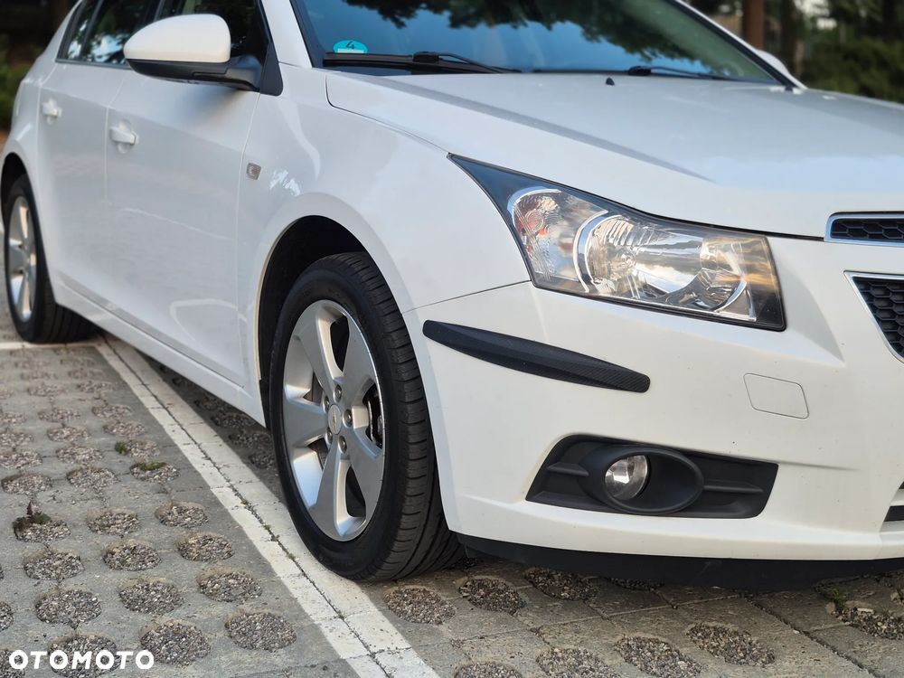 Chevrolet Cruze 1.8 LS+ - 9
