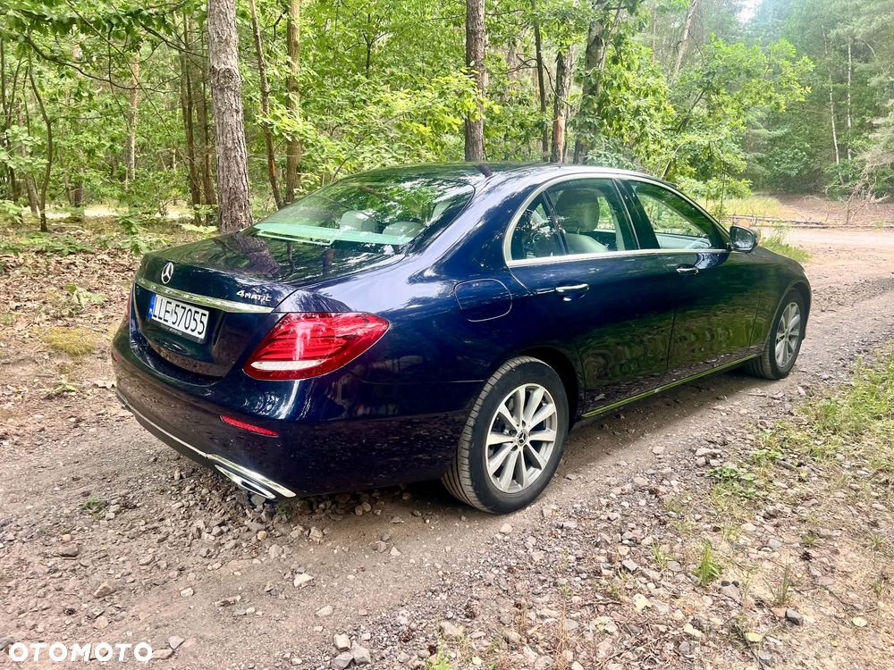 Mercedes-Benz Klasa E 220 d 4-Matic Business Edition 9G-TRONIC - 3