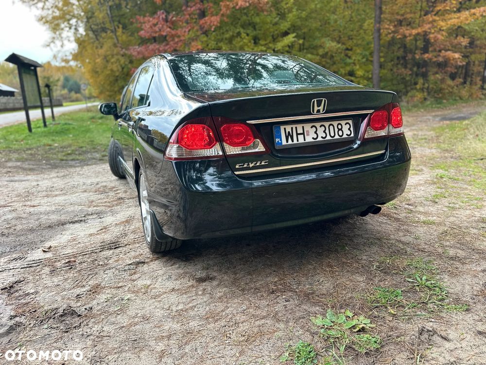 Honda Civic 2008 photo 2