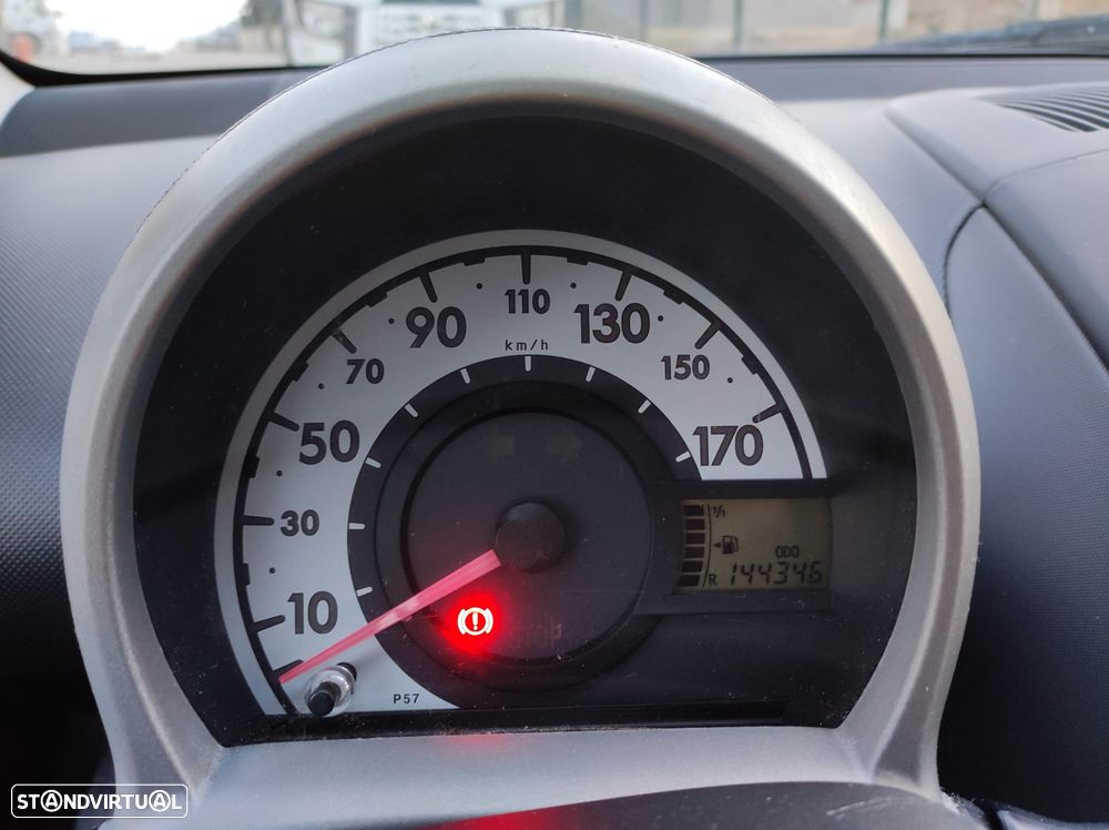 Toyota Aygo 1.0 Plus - 1