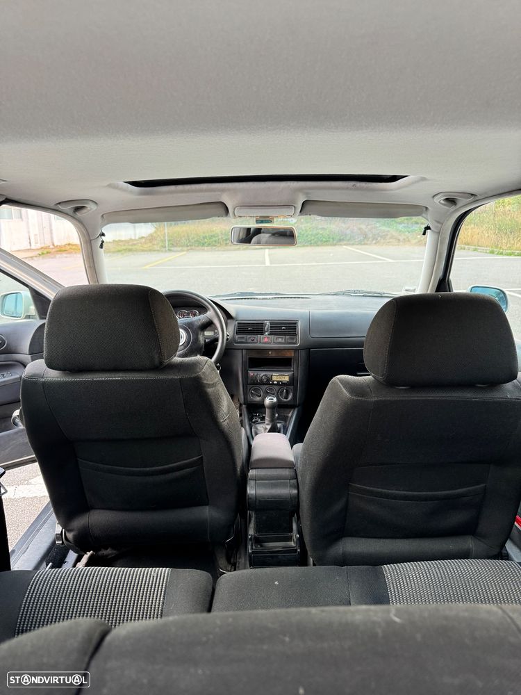 VW Golf 1.9 TDi Highline - 4