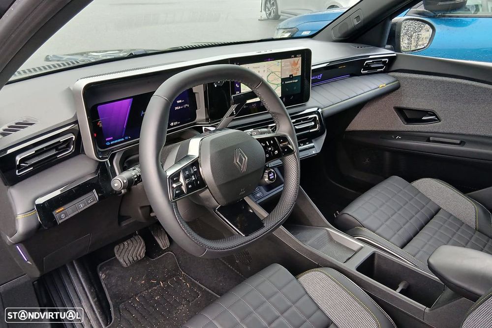 Renault 4 E-Tech 52 kWh Iconic Autonomia Conforto - 4