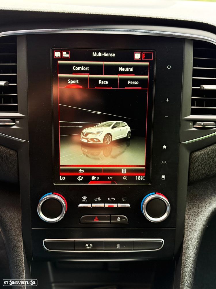 Renault Mégane TCe 300 GPF R.S. TROPHY - 12