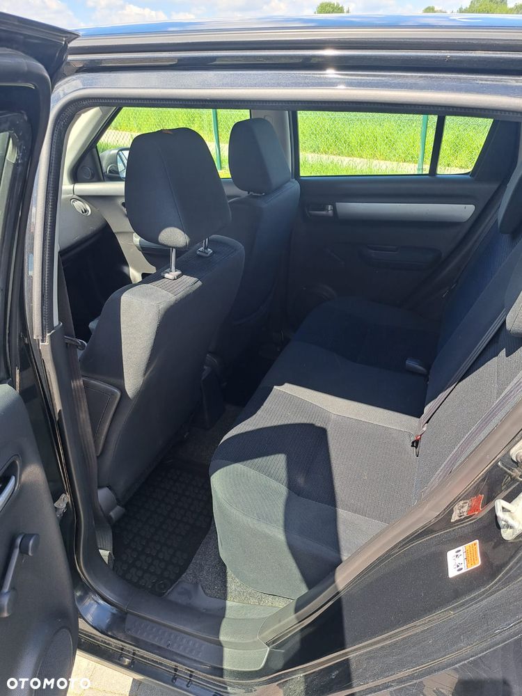 Suzuki Swift - 9