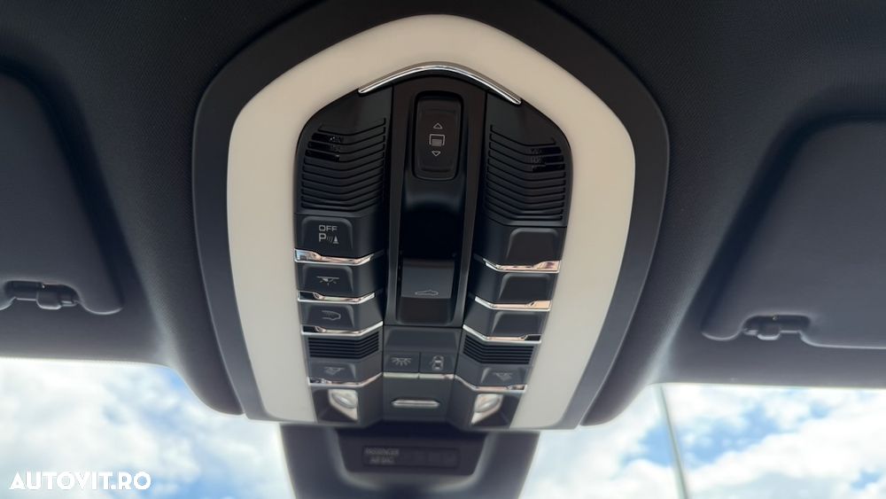 Porsche Macan Standard - 11