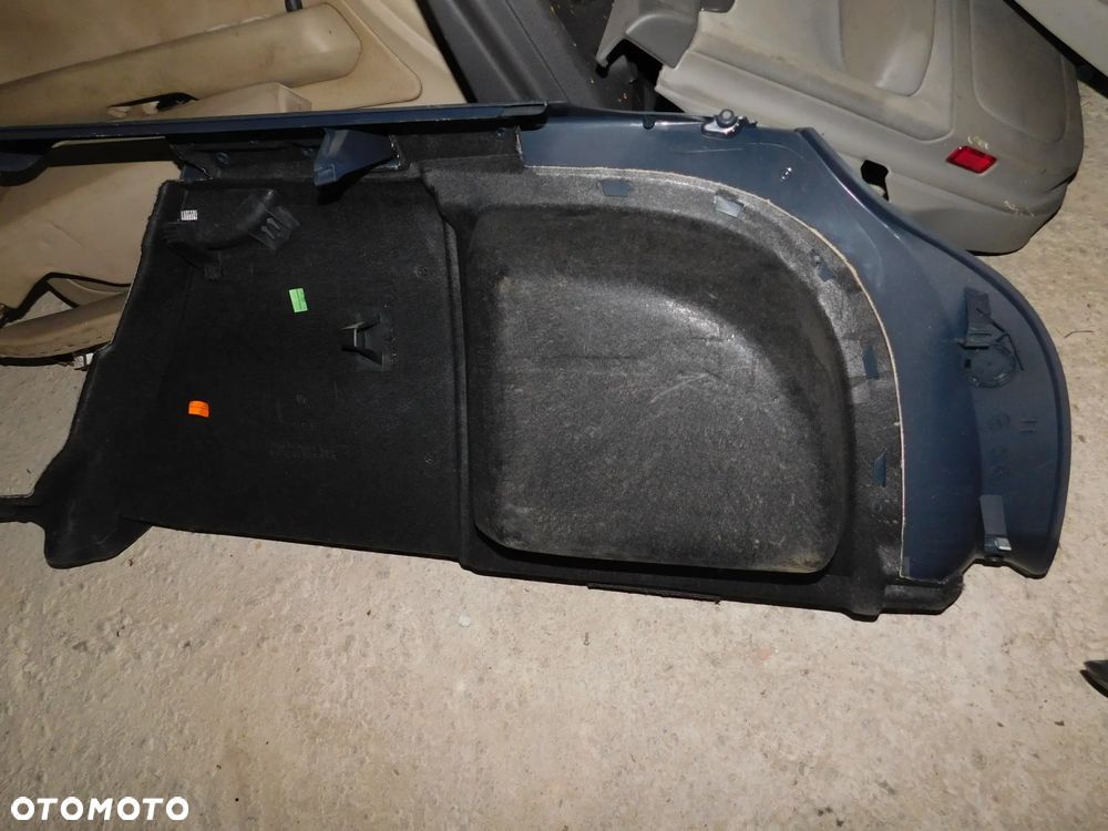 tapicerka bagażnika boczki AUDI A4 B7 04-08 - 4