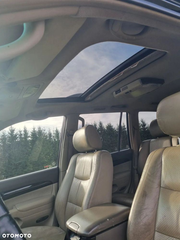 Toyota Land Cruiser - 10