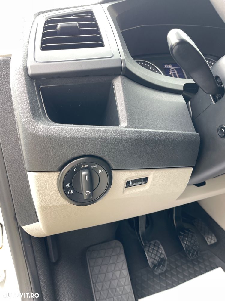 Volkswagen Caravelle LR Comfortline - 33