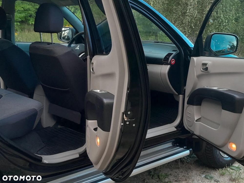 Mitsubishi L200 - 13