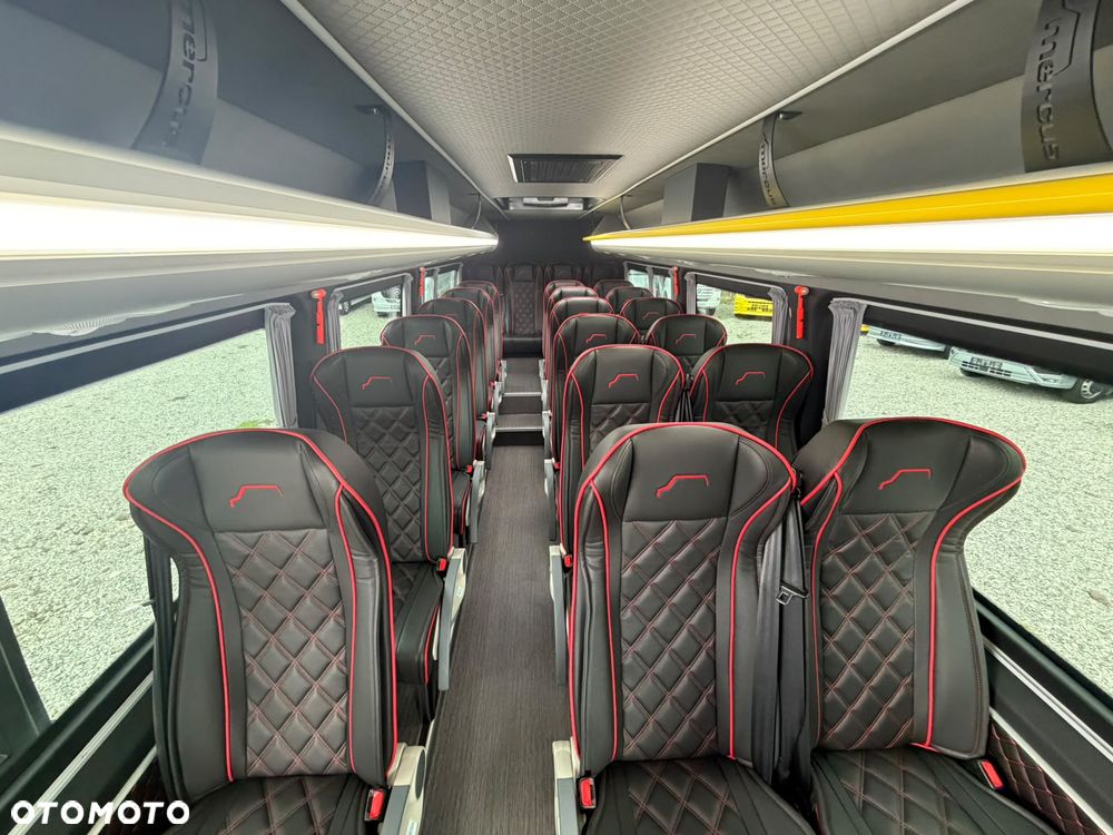 Mercedes-Benz Sprinter 519 - 18
