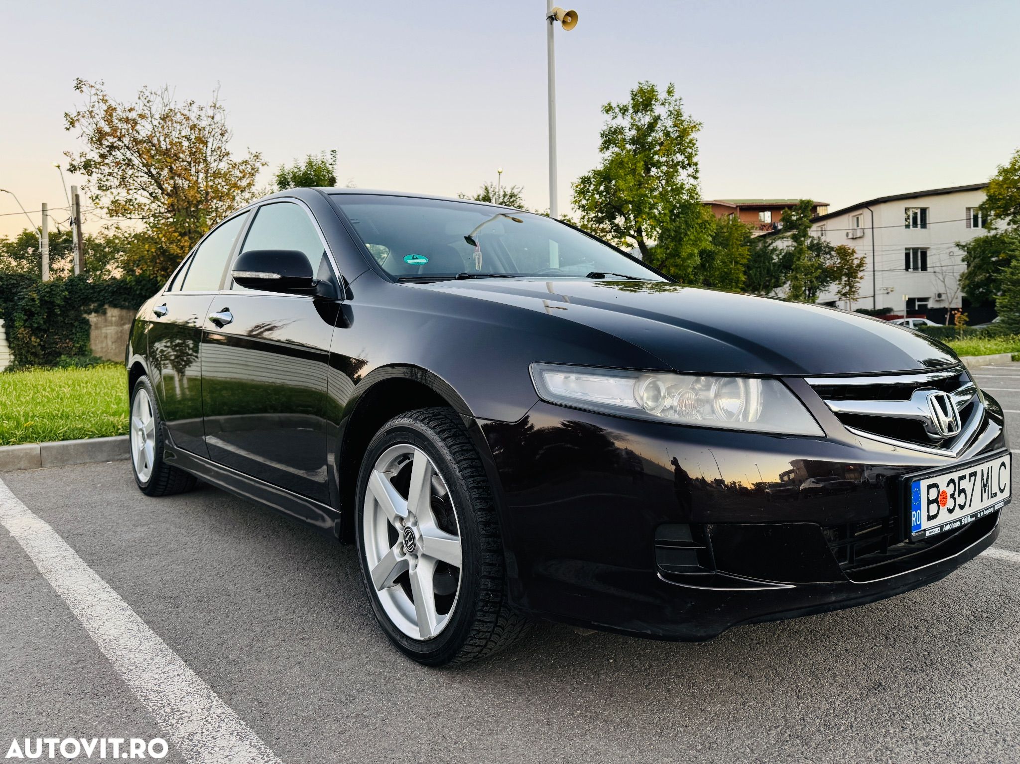 Honda Accord 2.2CDTi Tourer ES - 1